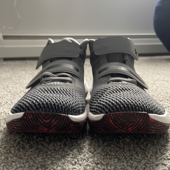 Women’s Nike Air Flyease Precision II Basketball Shoes - Picture 3 of 11